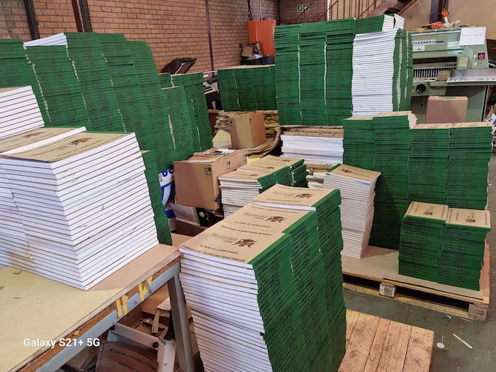 Invoice Books A4 Full Color 210mm x 297